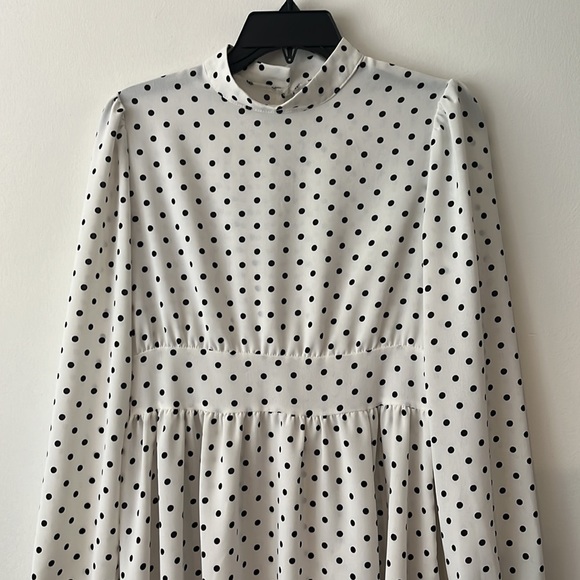Dot Pattern Long-sleeved Dress - Picture 6 of 12